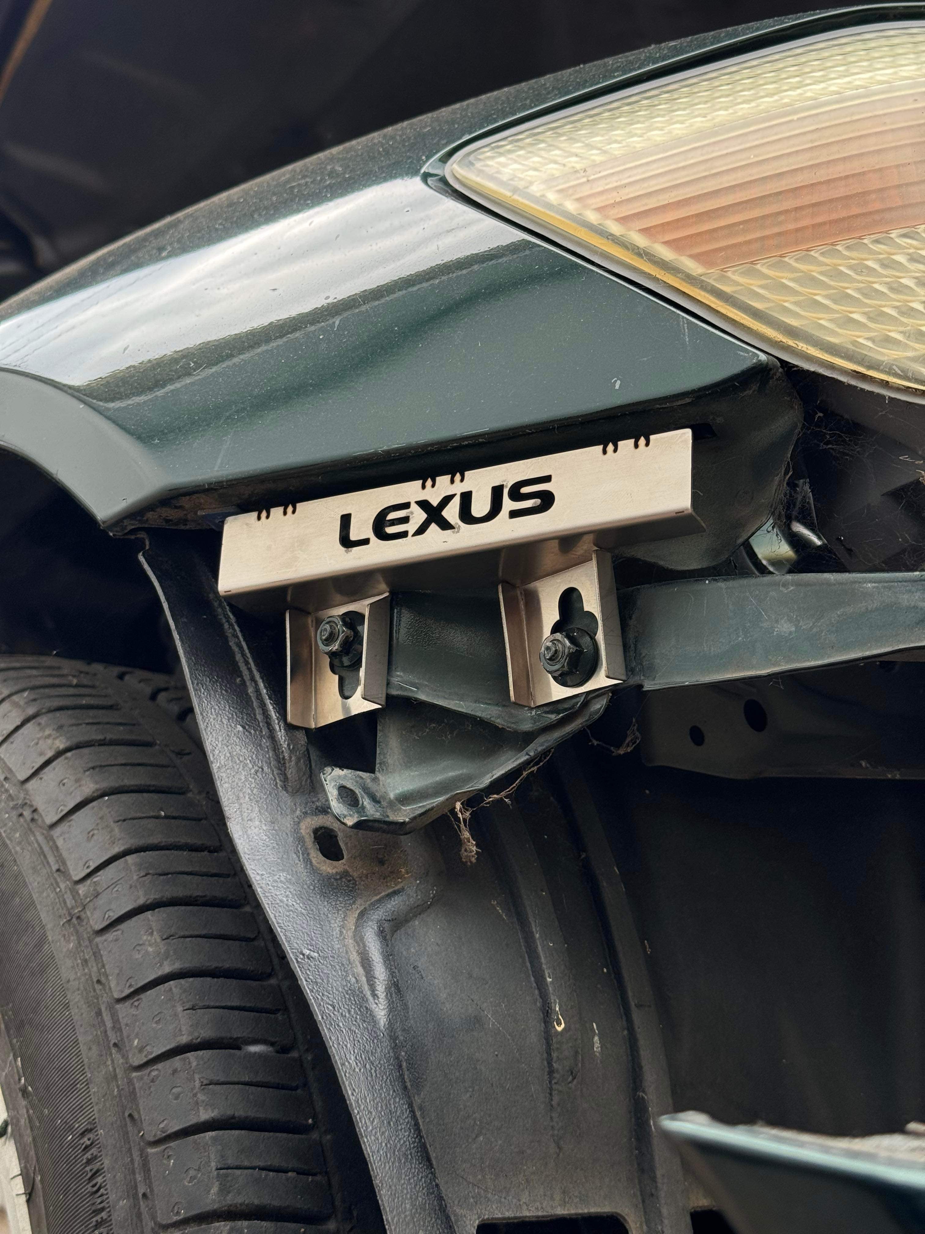 MLK – Lexus IS200/300 Front Lifter Kit